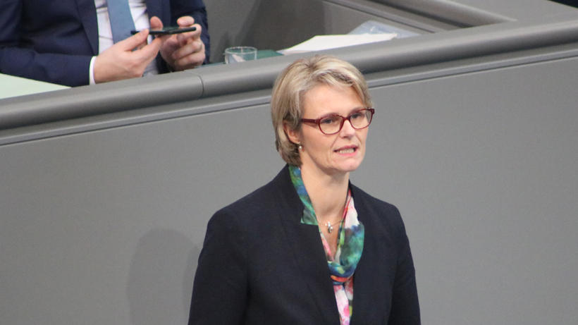 Stellte ihre Pläne heute auch im Bundestag vor: Bundesbildungsministerin Anja Karliczek (CDU). - Bild: zwd