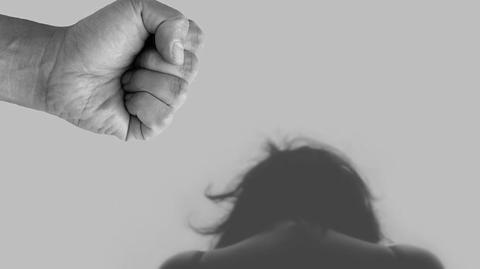 Wirksamer Gewaltschutz erfordert nach Grünen-Ansicht umfassende Regelungen. - Bild: Pixabay