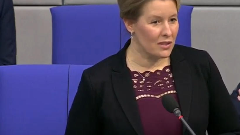 Giffey im Bundestag am 27. Januar 2021