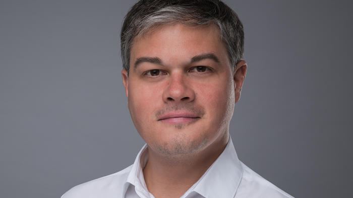 Hannes Reinhardt ist beim zwd-POLITIKMAGAZIN Redakteur für Bildungs- und Kulturpolitik.