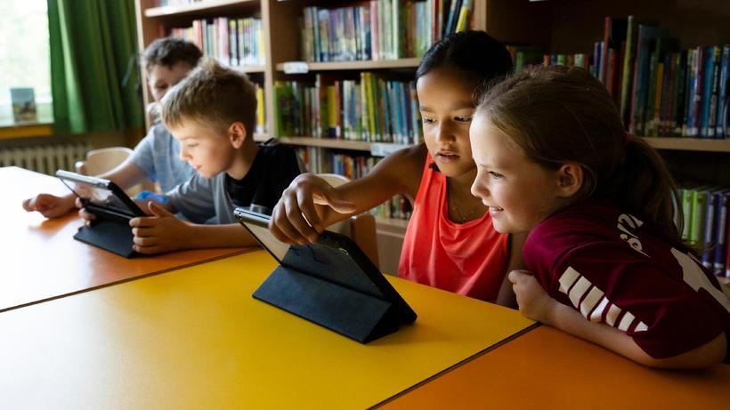 Die Bedingungen für gutes Aufwachsen sind sehr unterschiedlich verteilt. - Bild: UNICEF/  Annette Etges