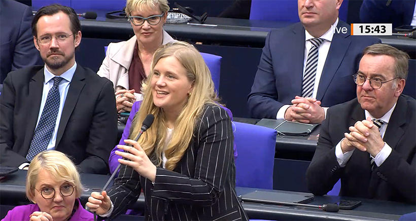 Erklärt die Annahme ihrer Wahl als Bundestagsvizepräsidentin (Bild: Livestream BTG)