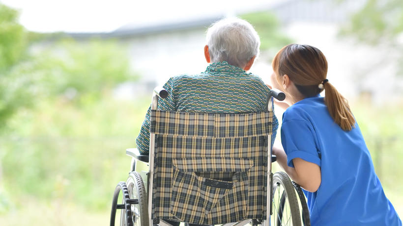 Mehr Ausbildung, mehr Personal, mehr Geld: Das sind die Ziele der Konzertierten Aktion Pflege. Bild: Fotolia