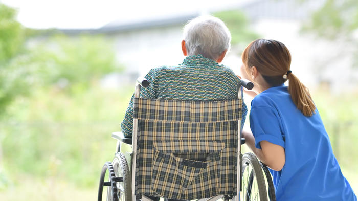 Mehr Ausbildung, mehr Personal, mehr Geld: Das sind die Ziele der Konzertierten Aktion Pflege. Bild: Fotolia