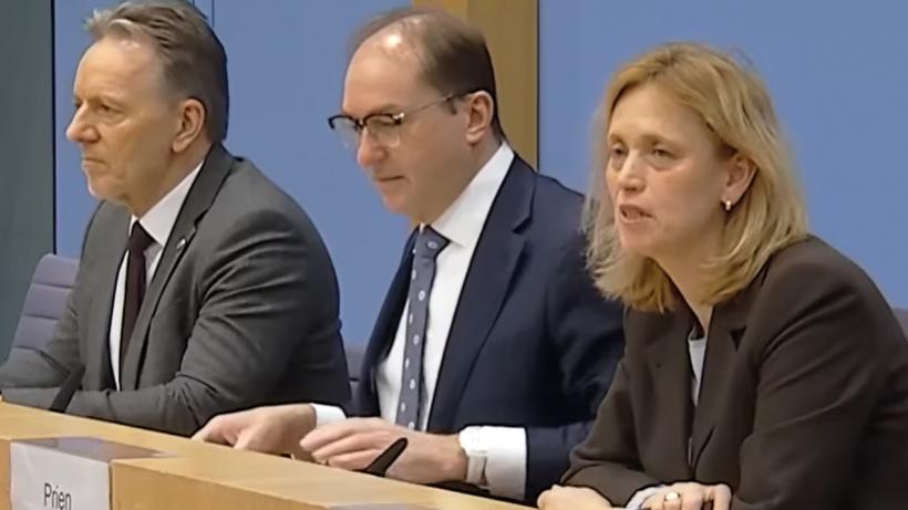 BKA-Präsident Münch, Minister:innen Dobrindt und Prien (Union) bei der Studien-Vorstellung. - Bild: zwd