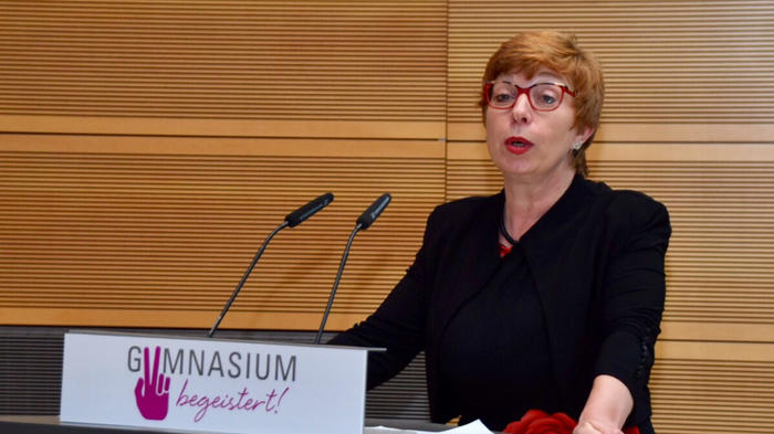 "Zwei Drittel sind mehr als ein Drittel": DPhV-Pr&auml;sidentin Prof.&acute;in Susanne Lin-Klitzing. - Bild: hphv.de