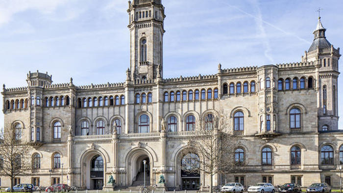Nach der Universit&auml;t G&ouml;ttingen die zweitgr&ouml;&szlig;te Hochschule Niedersachsens: Die Gottfried-Wilhelm-Leibniz-Universit&auml;t in der Landeshauptstadt Hannover. - Bild: hannover.de