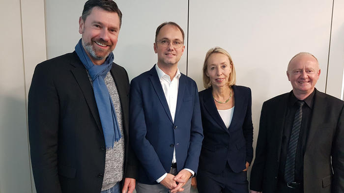 Vizepr&auml;sident Andreas Bialas, Pr&auml;sident Tobias J. Knoblich, Vizepr&auml;sidentin Prof.&acute;in Birgit Mandel und Schatzmeister Kurt Eichler (v.l.n.r.). - Bild: KuPoGe