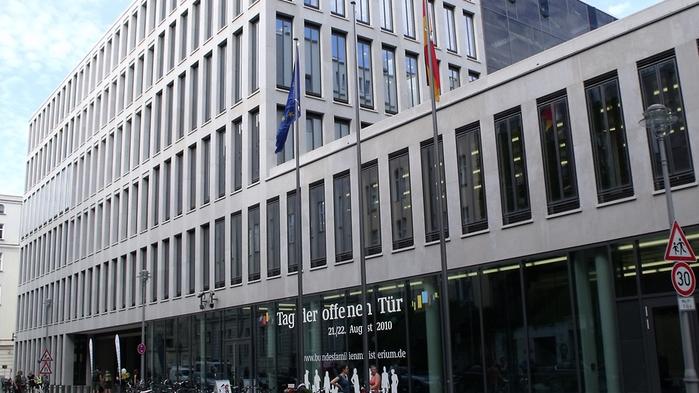 Diensdtsiotz des Bundesministeriums f&uuml;r Familie, Senioren, Frauen und Jugend (BMFSFJ)