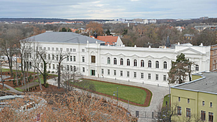 Hauptgeb&auml;ude der Nationalen Akademie, Halle (Bild: NAdW)